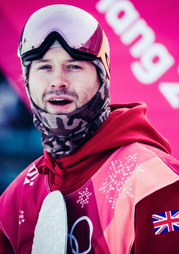 Peržengiant ribas / Crossing beyond